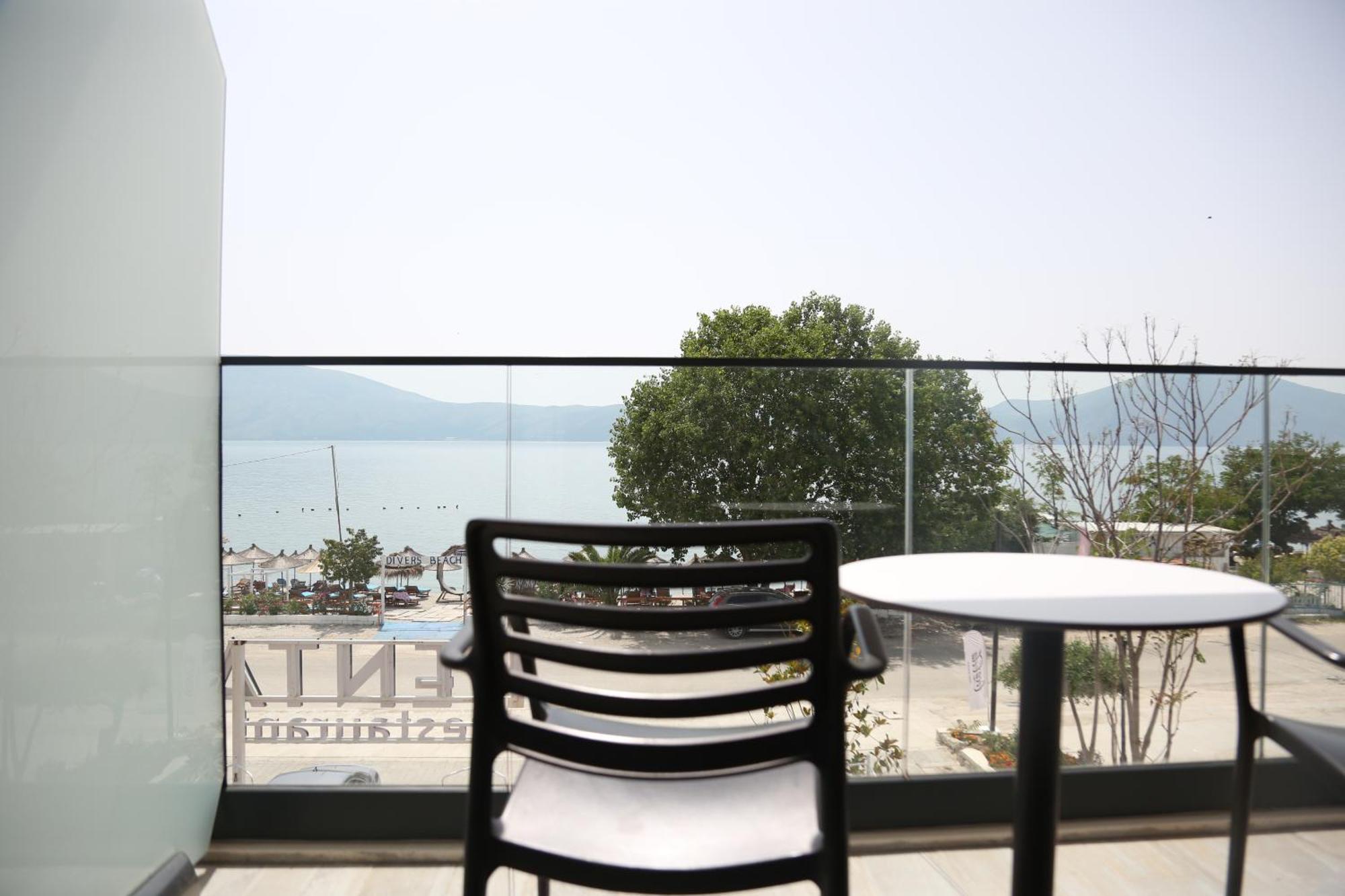 B&B Champagne, Vlore Bay Radhimë Dış mekan fotoğraf